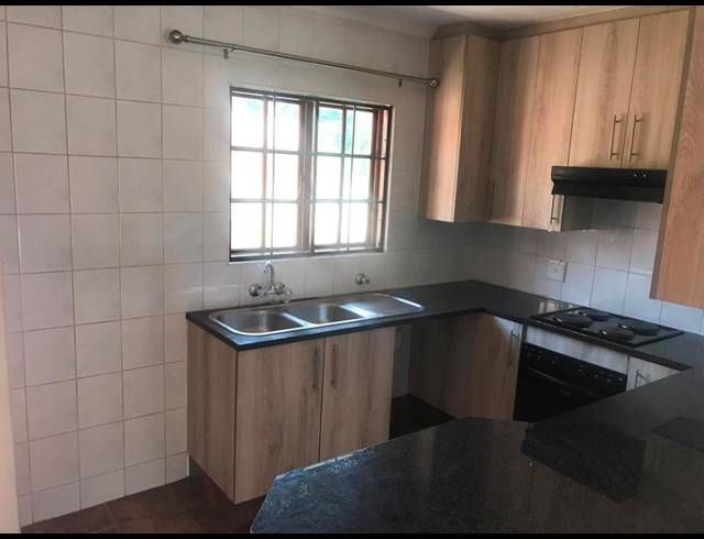 2 BEDROOM PROPERTY TO RENT IN GARSFONTEIN
